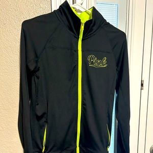 EUC - PINK Victoria’s Secret Ultimate workout apparel. Size Small